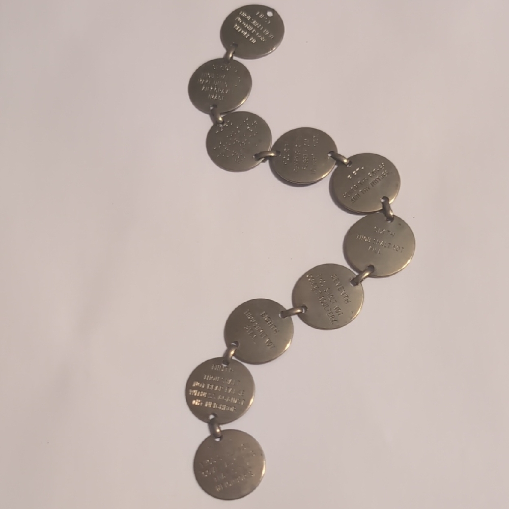 Elegant Silver 10 Commandments Disc Pendant‎ Piece